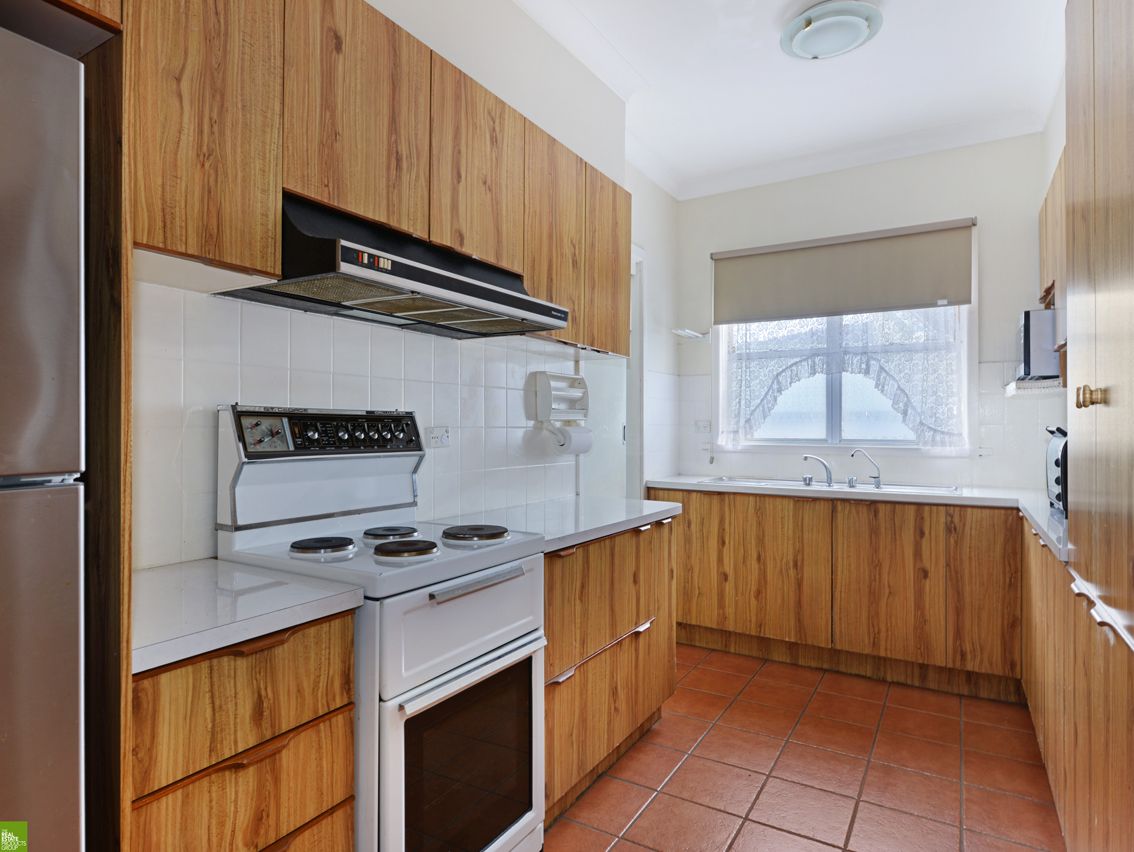 43 Simpson Parade, Albion Park, NSW 2527