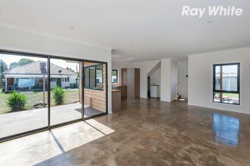 10A Burns Grove, Kingsbury, VIC 3083