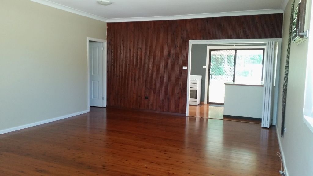 11 Charmhaven Avenue, Charmhaven, NSW 2263
