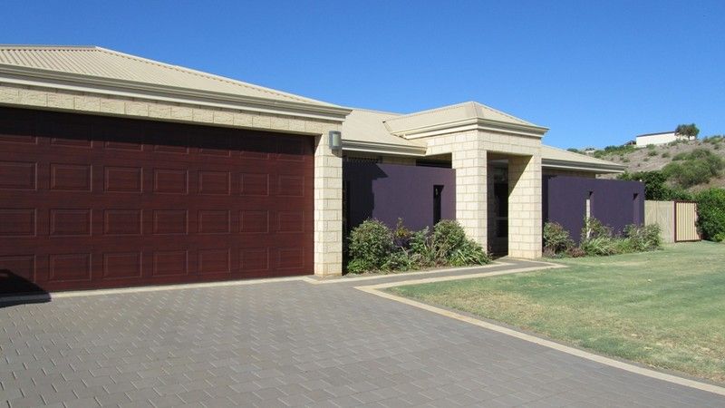 2 Portside Drive, Drummond Cove, WA 6532