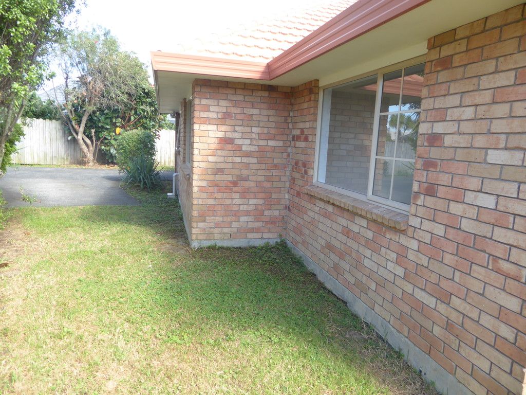 7 Royalpark Place, Favona, Manukau City
