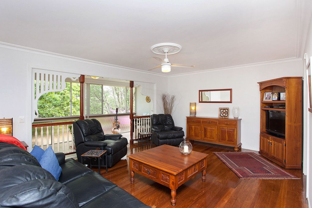 6 Fernshaw Street, Macgregor, QLD 4109