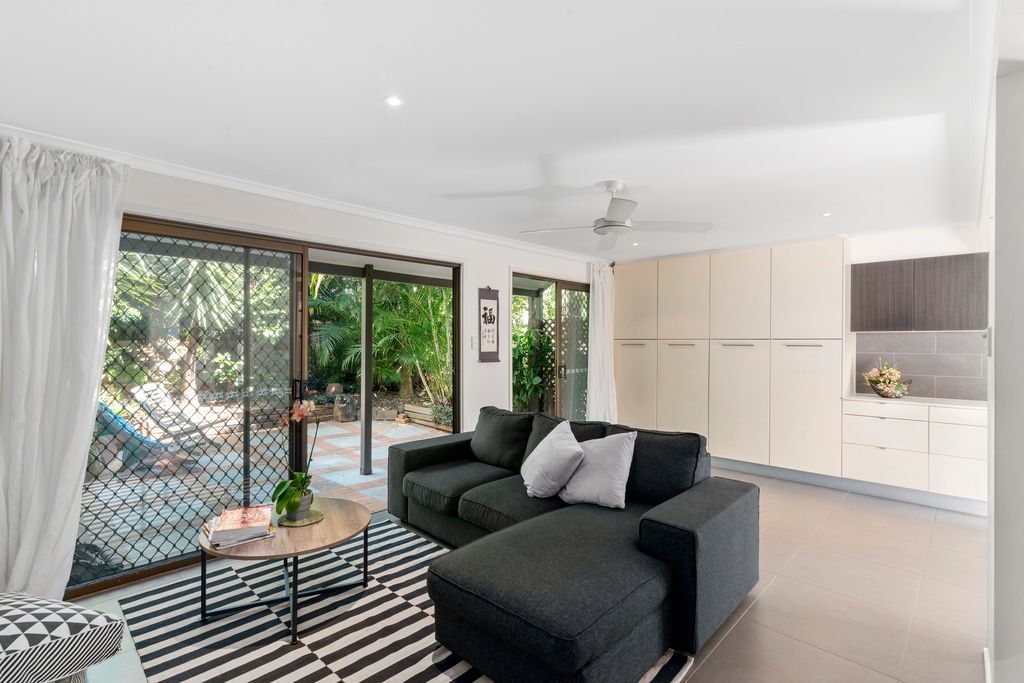 65 Mitchell Avenue, Currumbin QLD 4223