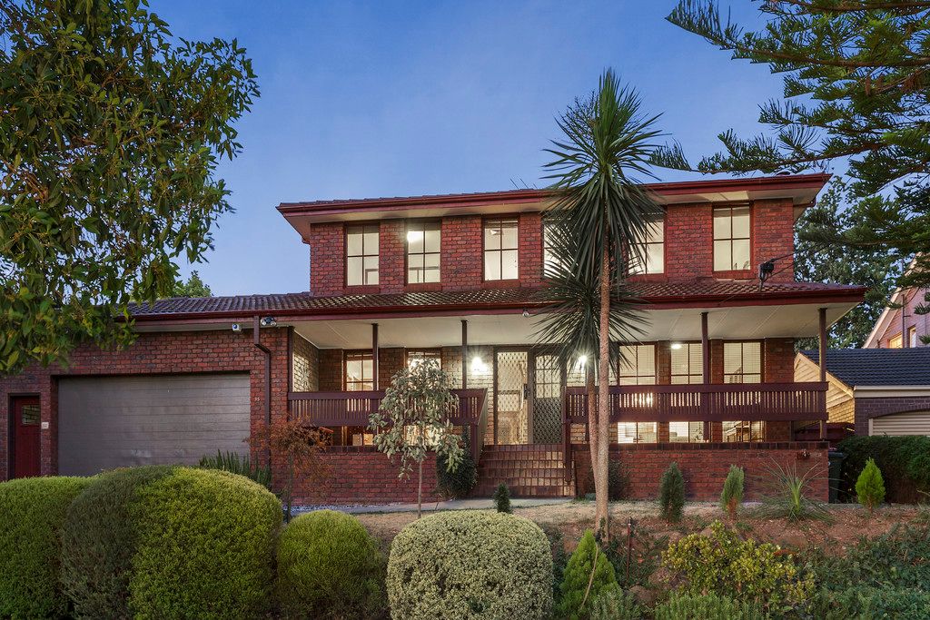 35 Koolkuna Avenue, Doncaster VIC 3108
