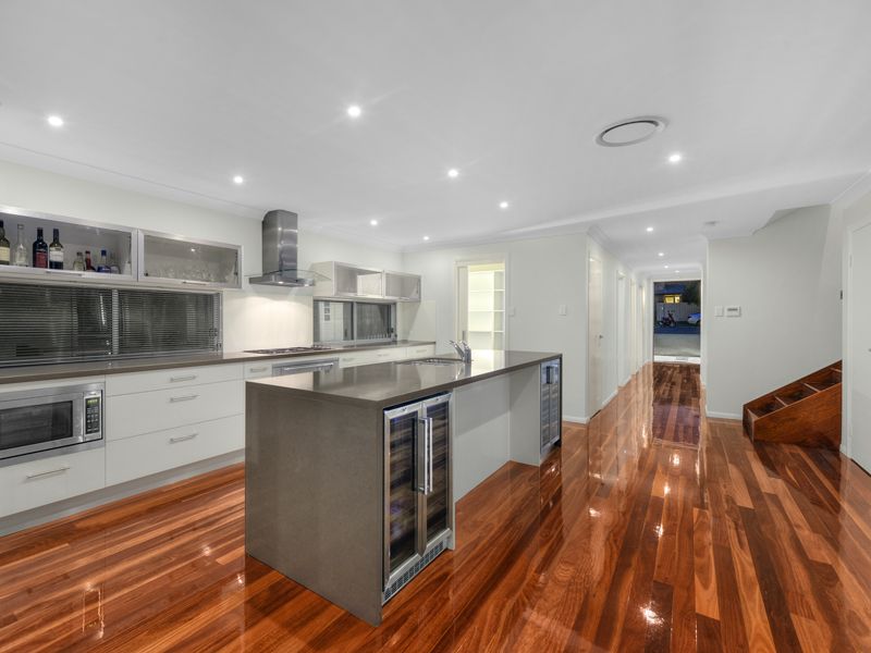 7 Parry Street, Bulimba, QLD 4171
