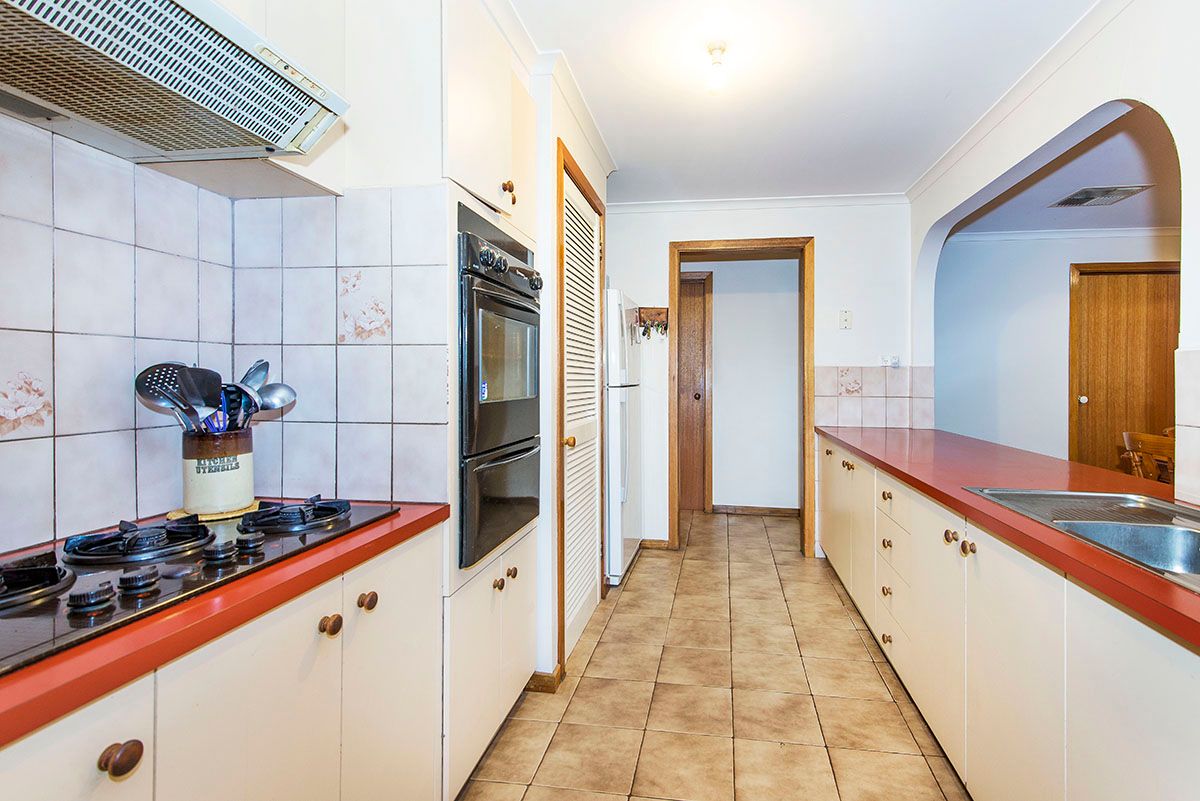 4 Wallace Place, Mill Park, VIC 3082