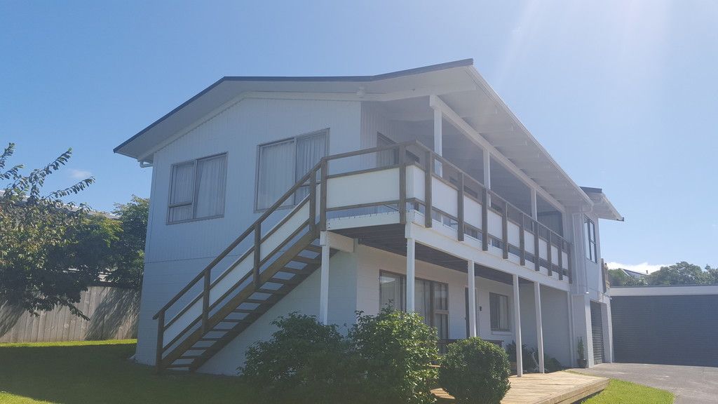 11 Snells Beach Road, Snells Beach, Rodney