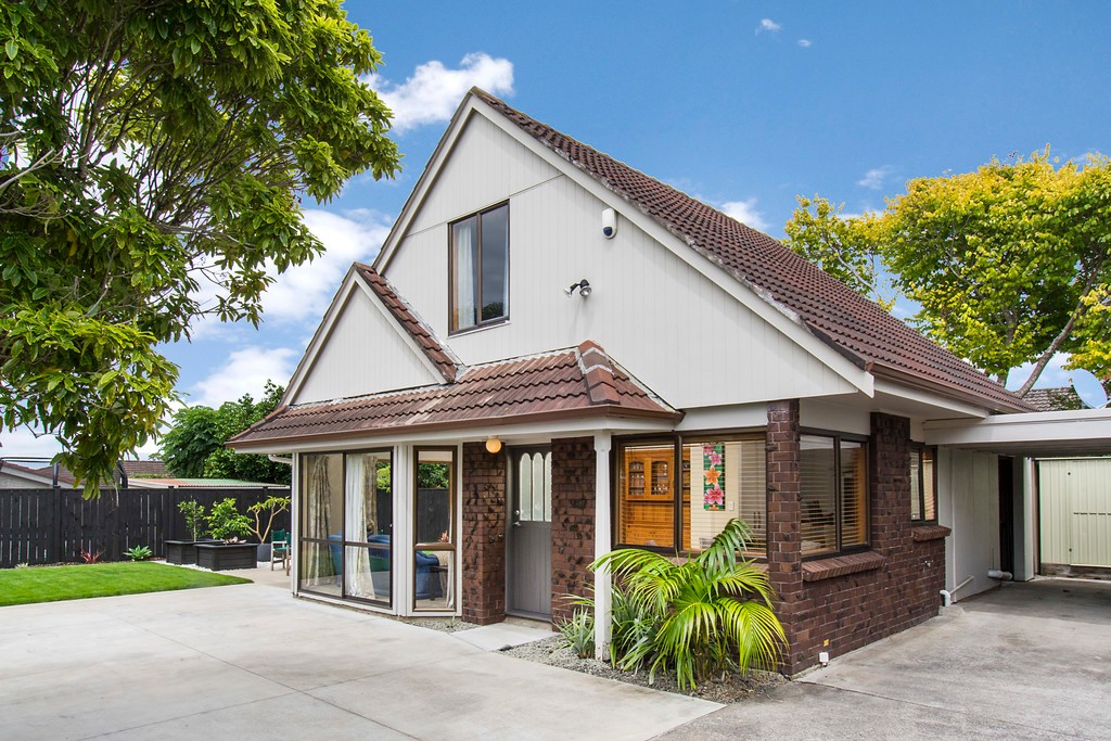 2/46 Prince Regent Drive, Half Moon Bay, Manukau City