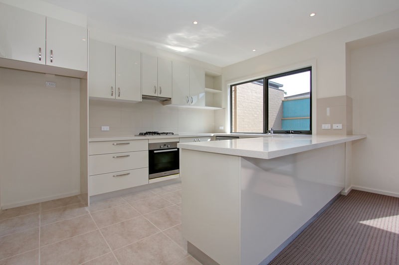 64 Rosebud Parade, ROSEBUD, VIC 3939