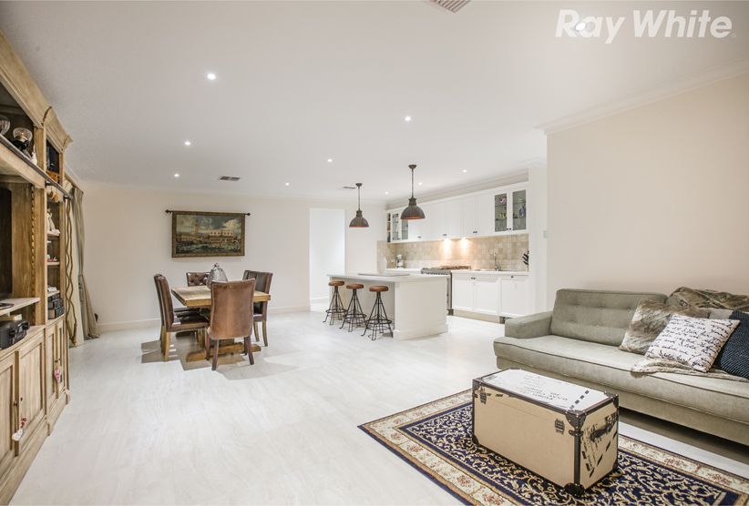 3 Triandra Drive, South Morang, VIC 3752