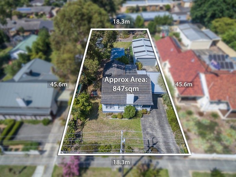 8 Ronald Road, Croydon, VIC 3136