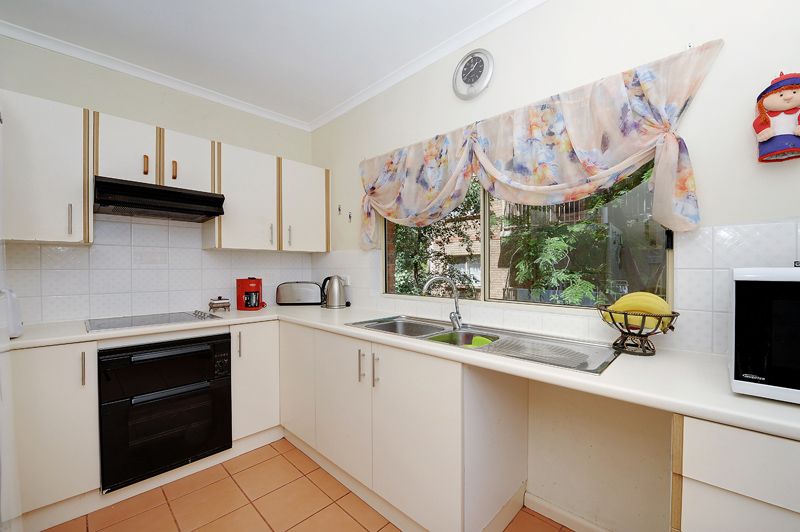 2/64 Albert Street, Hornsby, NSW 2077