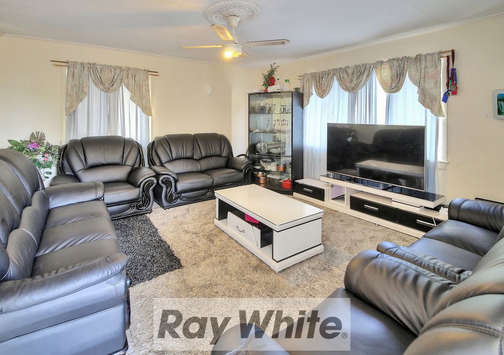 15 Blaxland Street, Woodridge, QLD 4114