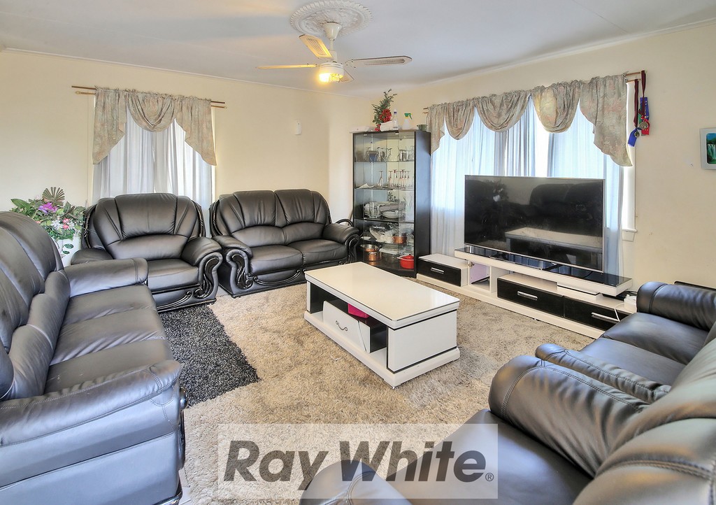 15 Blaxland Street, Woodridge, QLD 4114