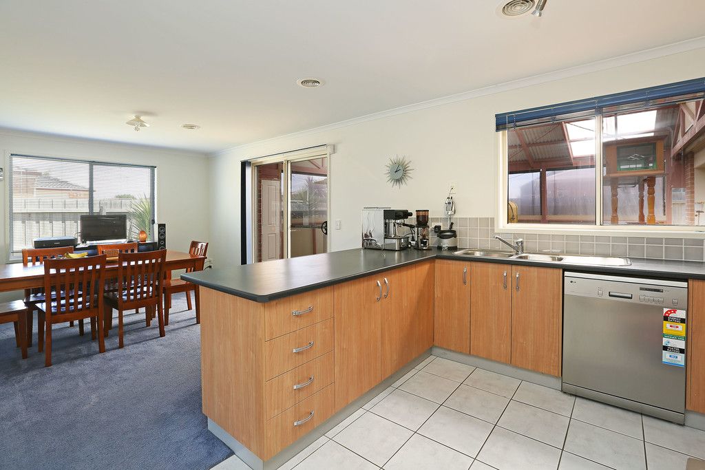 6 St Cuthberts Court, Marshall, VIC 3216