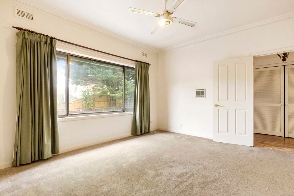 8 Robinson Street, Clayton, VIC 3168