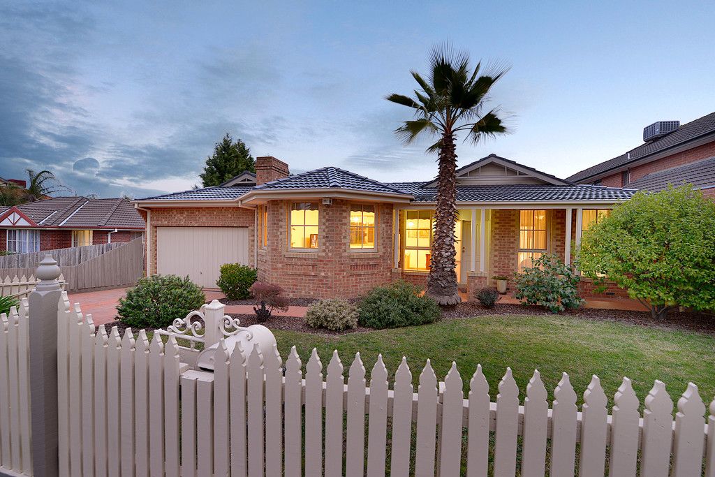 3 Peartree Place, Knoxfield VIC 3180