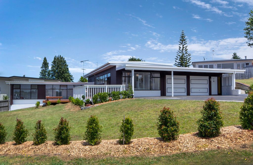 21 Churchill Road, Cockle Bay, Manukau City