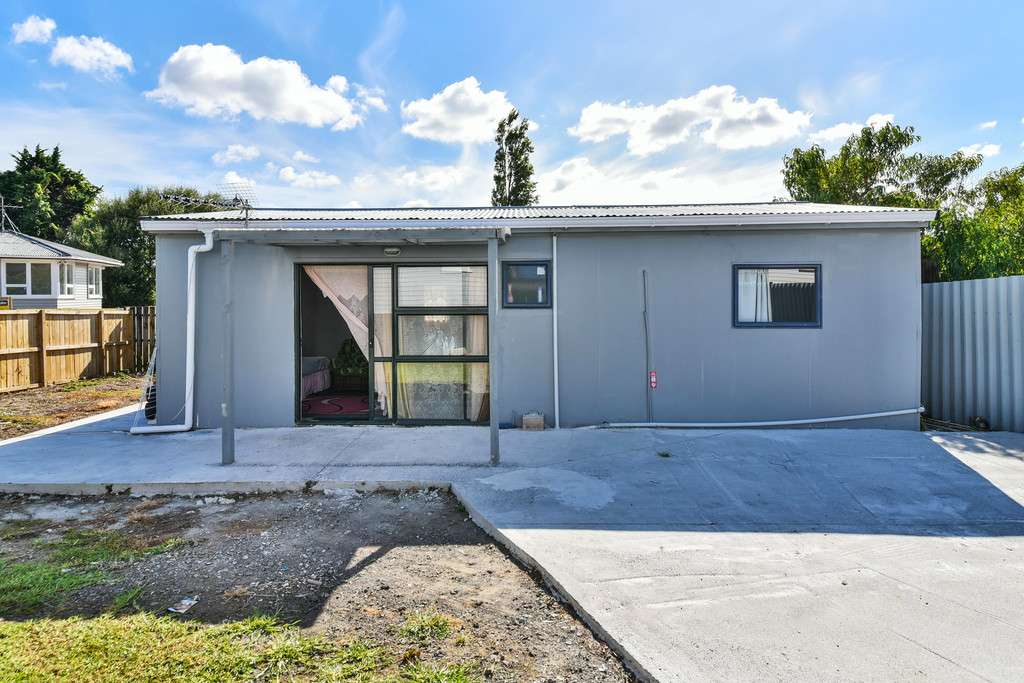 114 Clayton Avenue photo 6