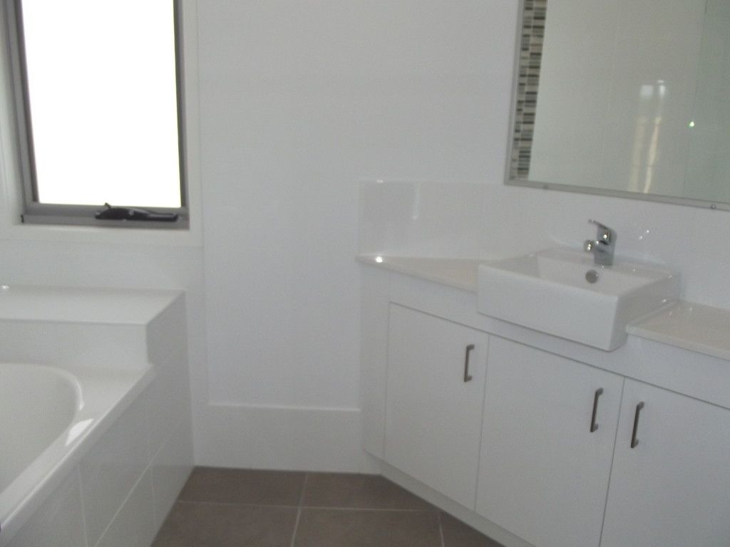 4/16 Sapphire Place, Elanora, QLD 4221