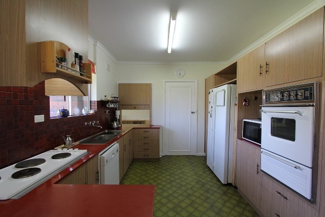 8 Paradise Street, Burra, SA 5417