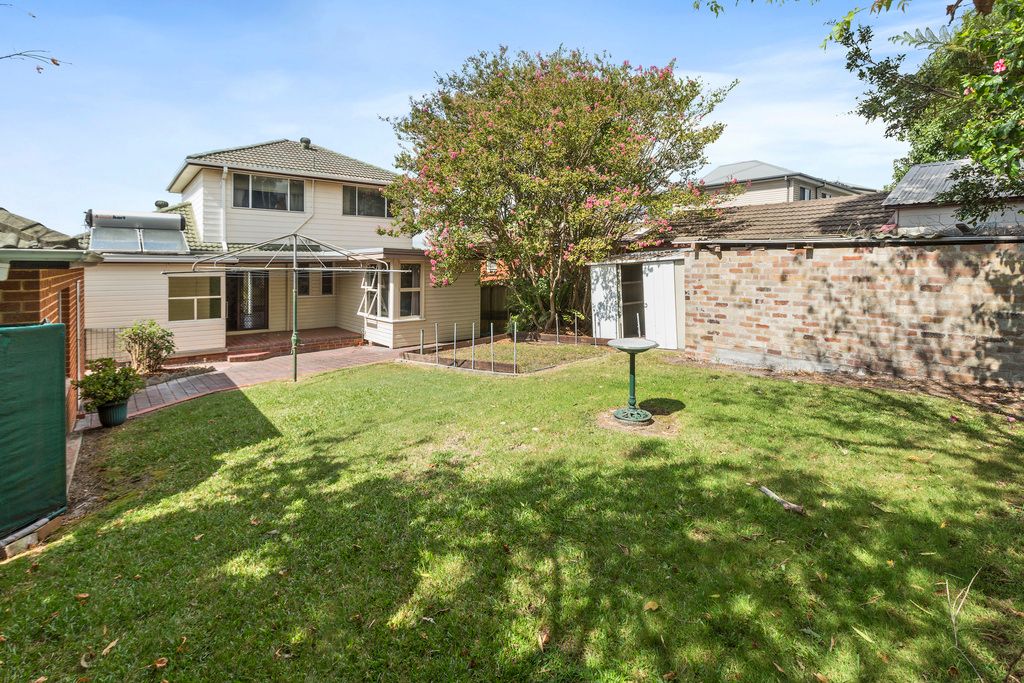 49 Churchill Crescent
