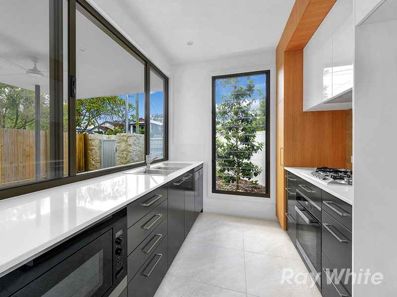 2/24 Oxford Street, Hamilton, QLD 4007