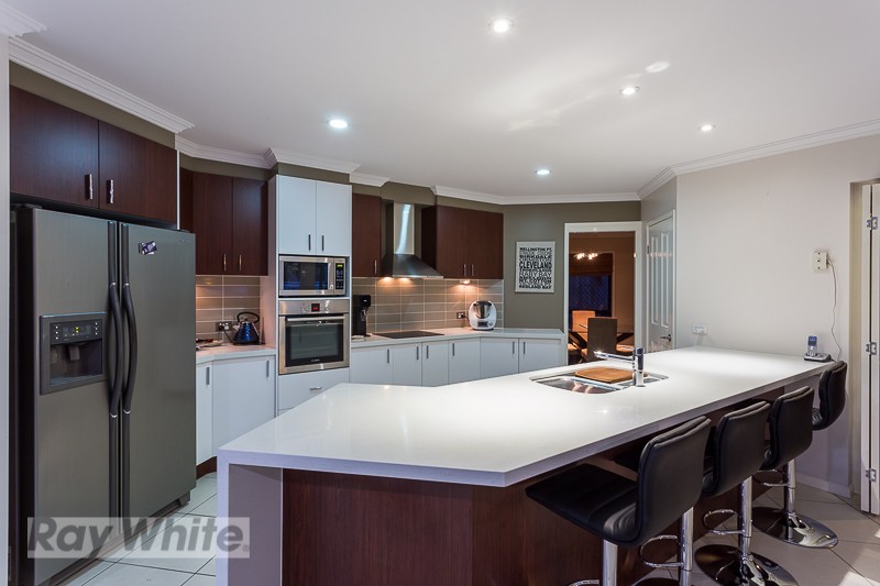 42 Bedarra Street, Redland Bay, QLD 4165