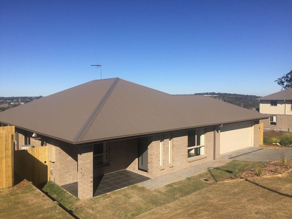 2 Westview Drive, Mount Kynoch, QLD 4350