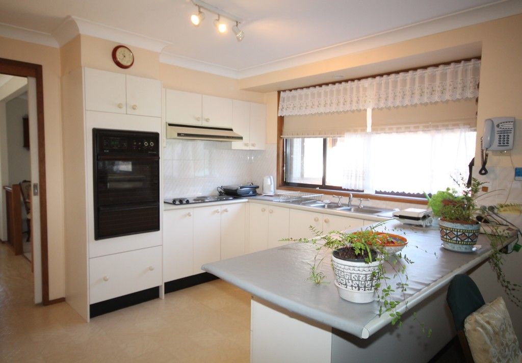 2 Saddleback Close, Hinchinbrook, NSW 2168