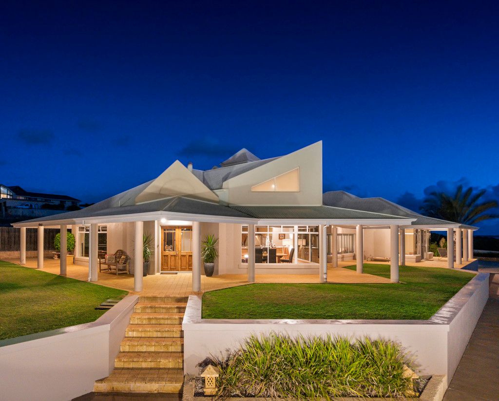 20 Eakins Crescent, Wandina, WA 6530