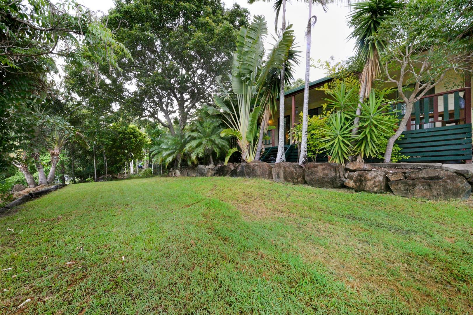 20 Grace Avenue, Cannonvale QLD 4802