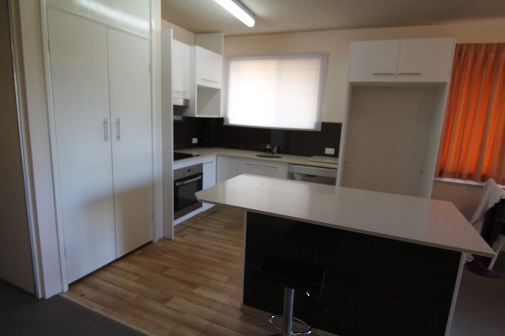2/148 Albany Street, Point Frederick, NSW 2250
