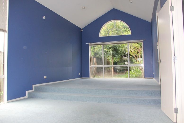 16 Margaret Henry Crescent, Albany, North Shore City