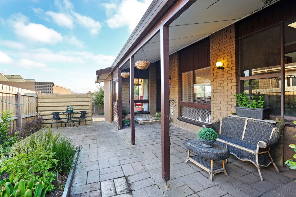 6 Hull Court, Grovedale, VIC 3216