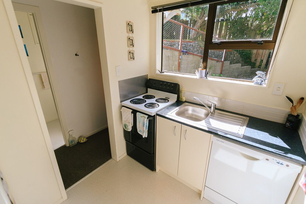 87 Salford Street, Newlands, Wellington City