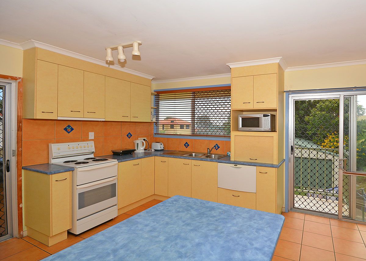 172 Long Street, Point Vernon, QLD 4655