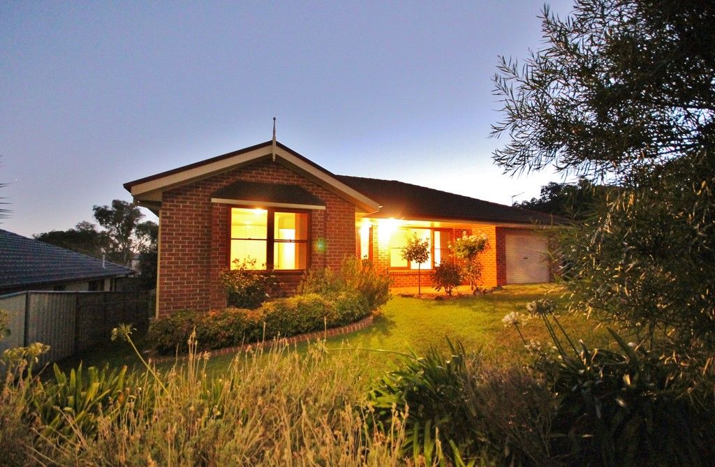 19 Mathew Street, Young, NSW 2594