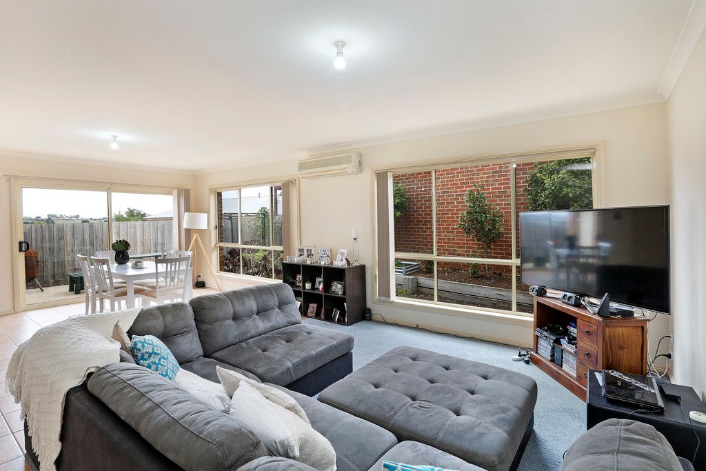 1/47 Rossack Drive, GROVEDALE, VIC 3216