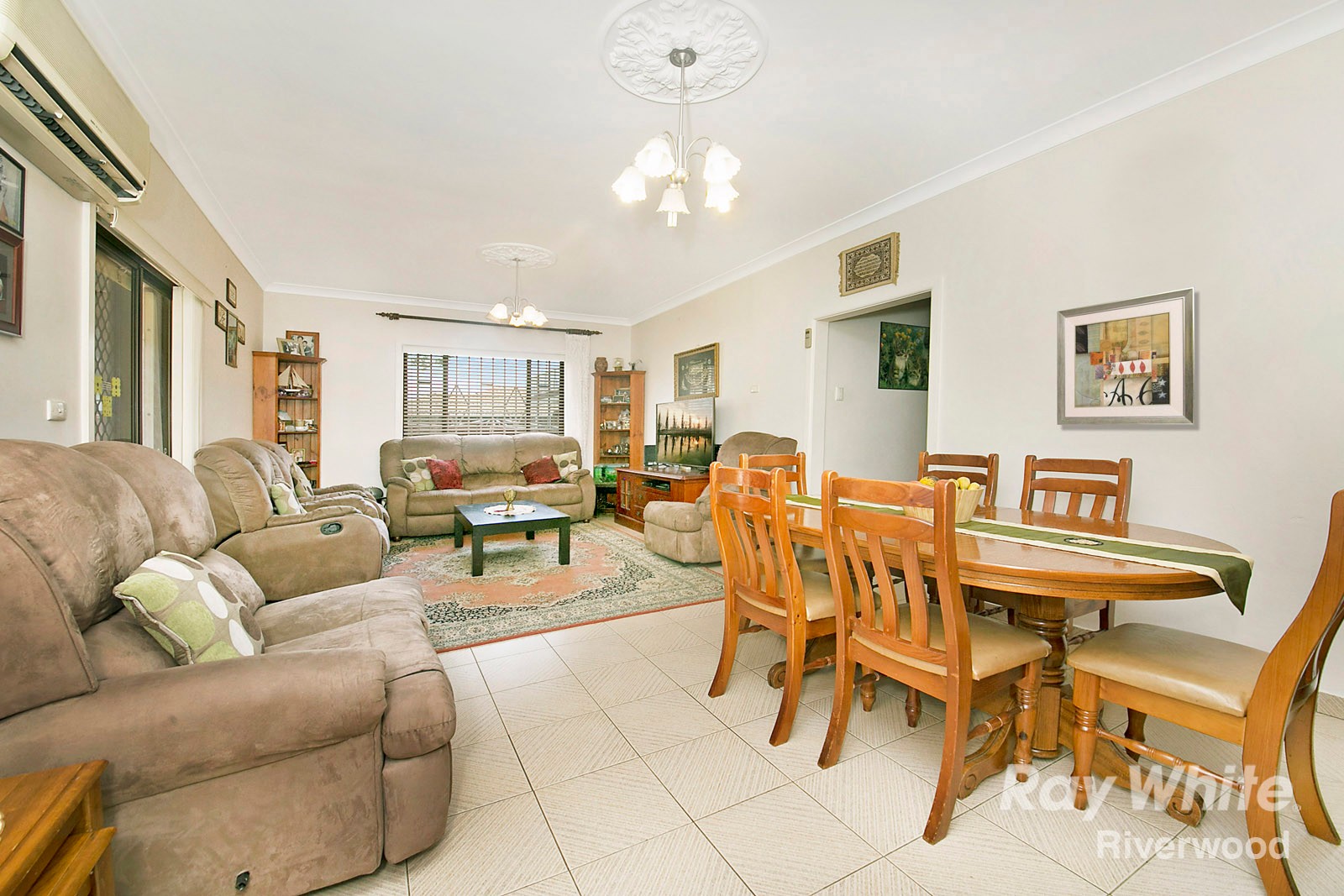 2 methuen Parade, Riverwood, NSW 2210