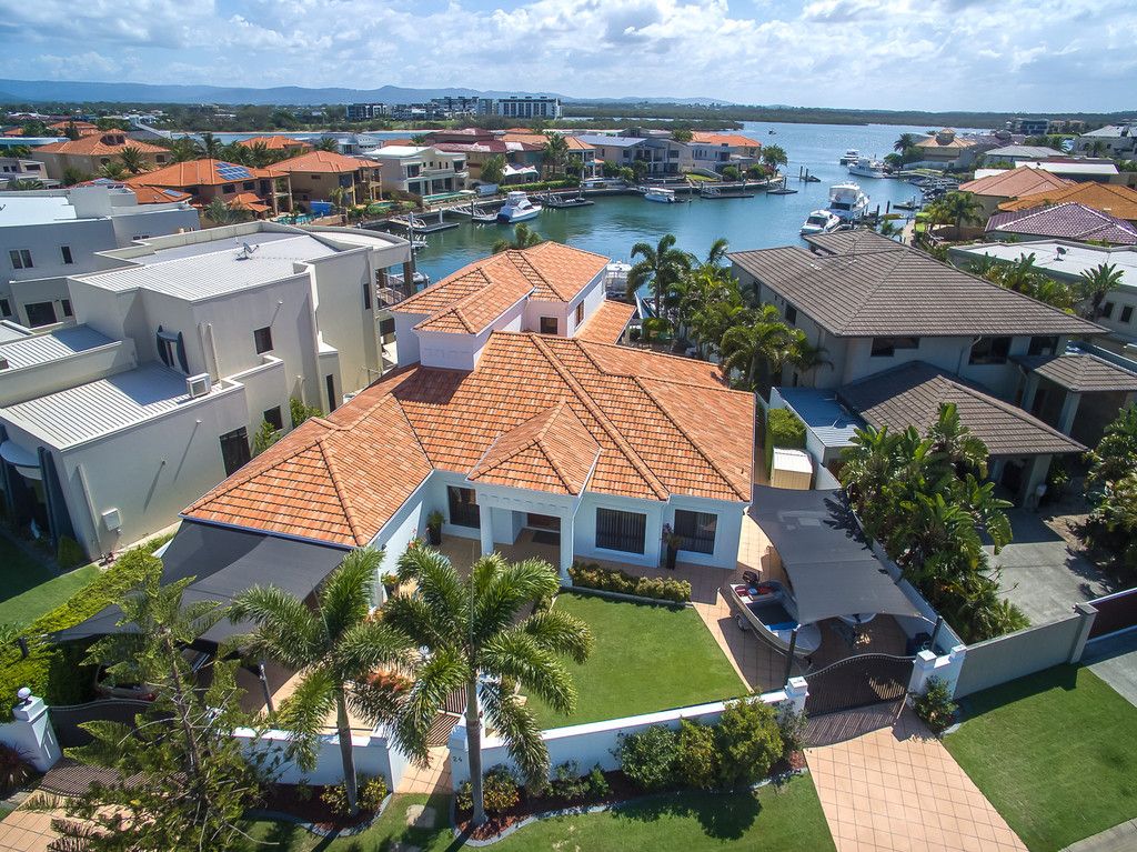 24 The Sovereign Mile, Sovereign Islands, QLD 4216
