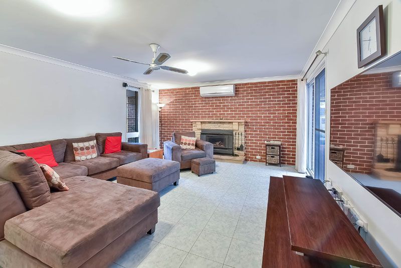 9 Watson Place, Minto, NSW 2566
