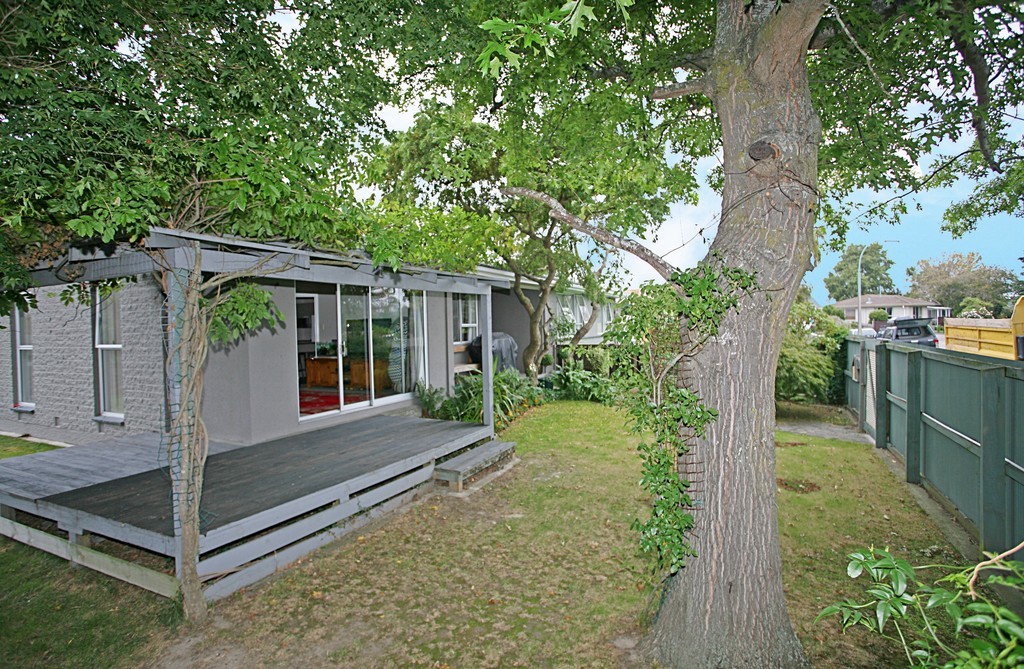 1 Tracy Place, Redwood, Christchurch City