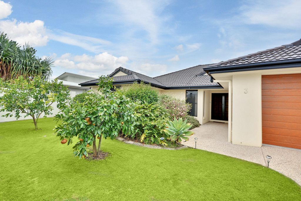 3 Sovereign Circuit, Pelican Waters, QLD 4551