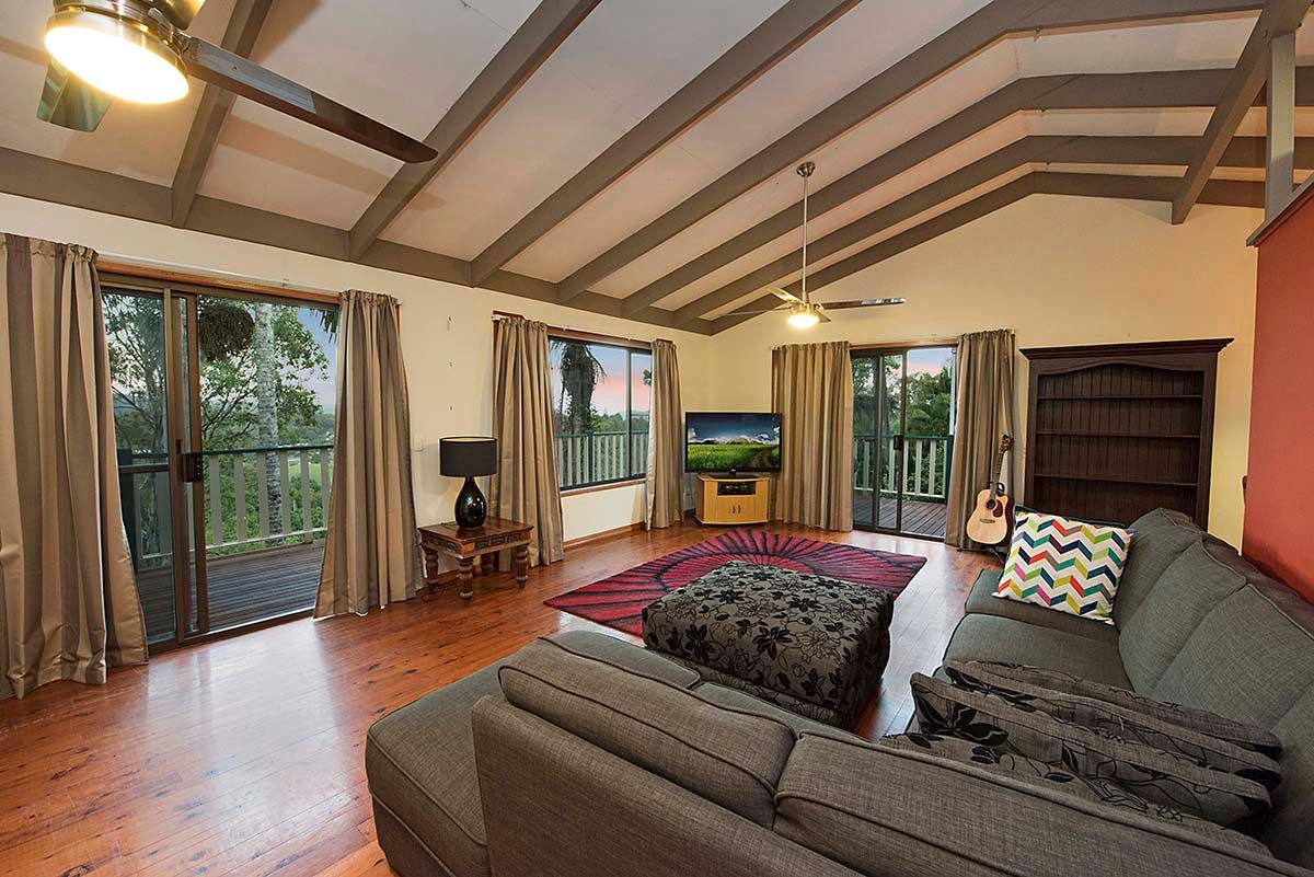 8 St James Court, Nambour, QLD 4560