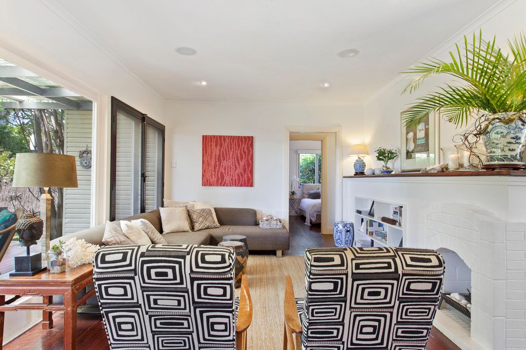 21 JOAN Street, Southport, QLD 4215