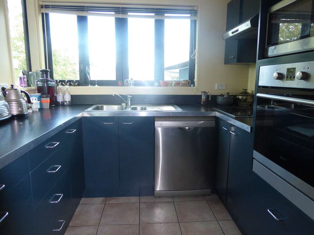 53 Racecourse Avenue photo 2