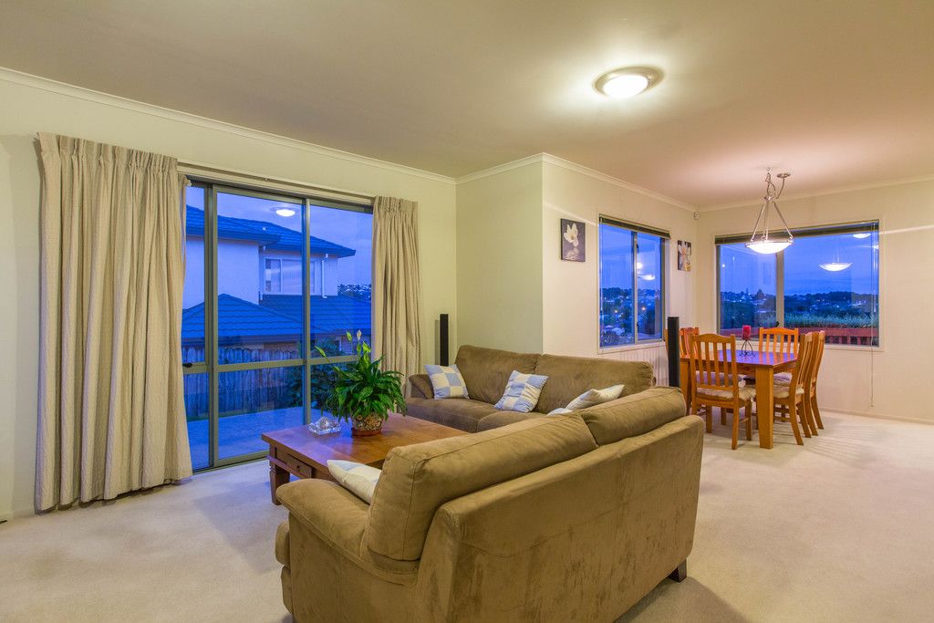 6B Andover Way, Goodwood Heights, Manukau City