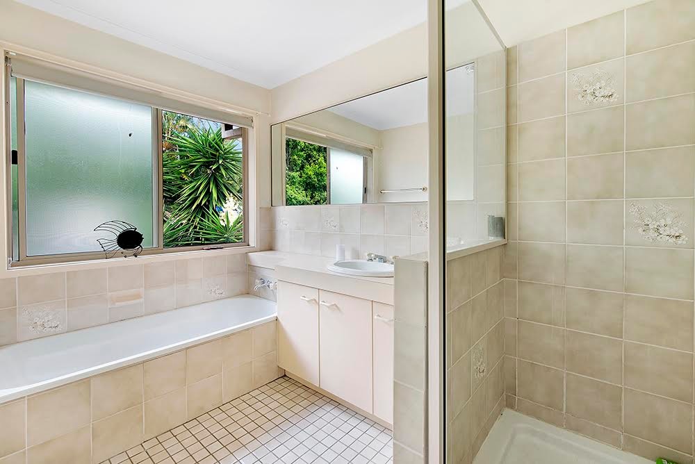 5 Helemon, Belmont, QLD 4153