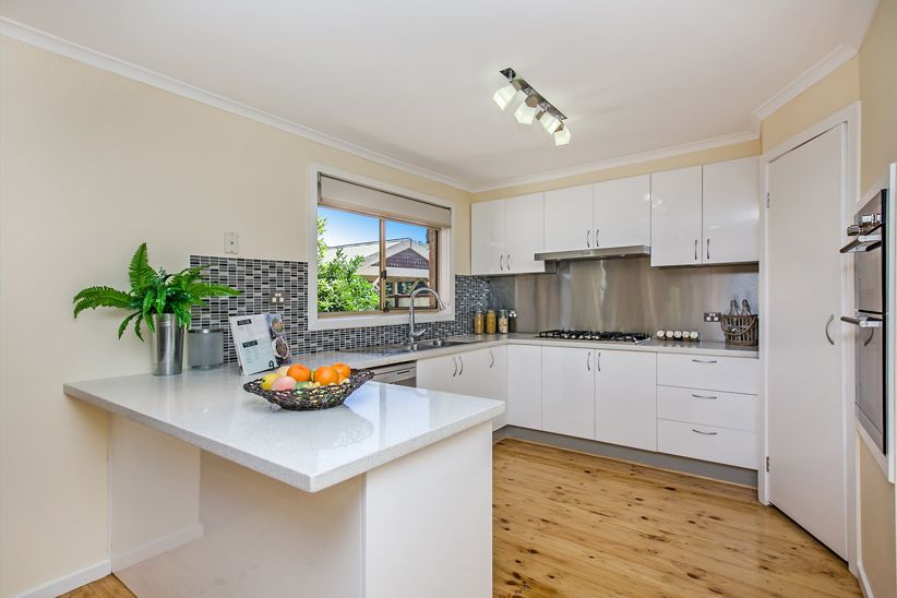 7 Hinkler Drive, Mill Park, VIC 3082